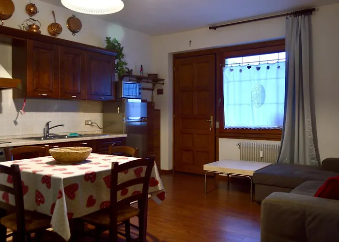 アパート Casa Alpina Place イゾラッチャ